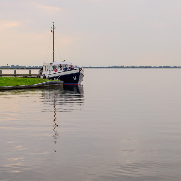 Boot huren in Friesland, van intiem tot gezellig groot