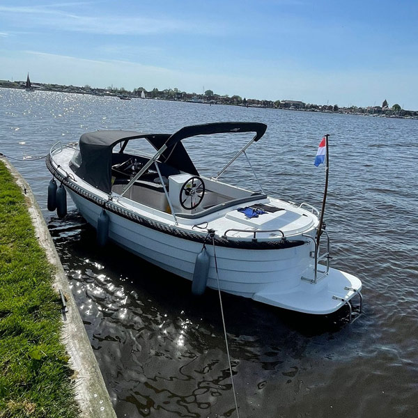 Boot huren in Friesland voor 2 personen