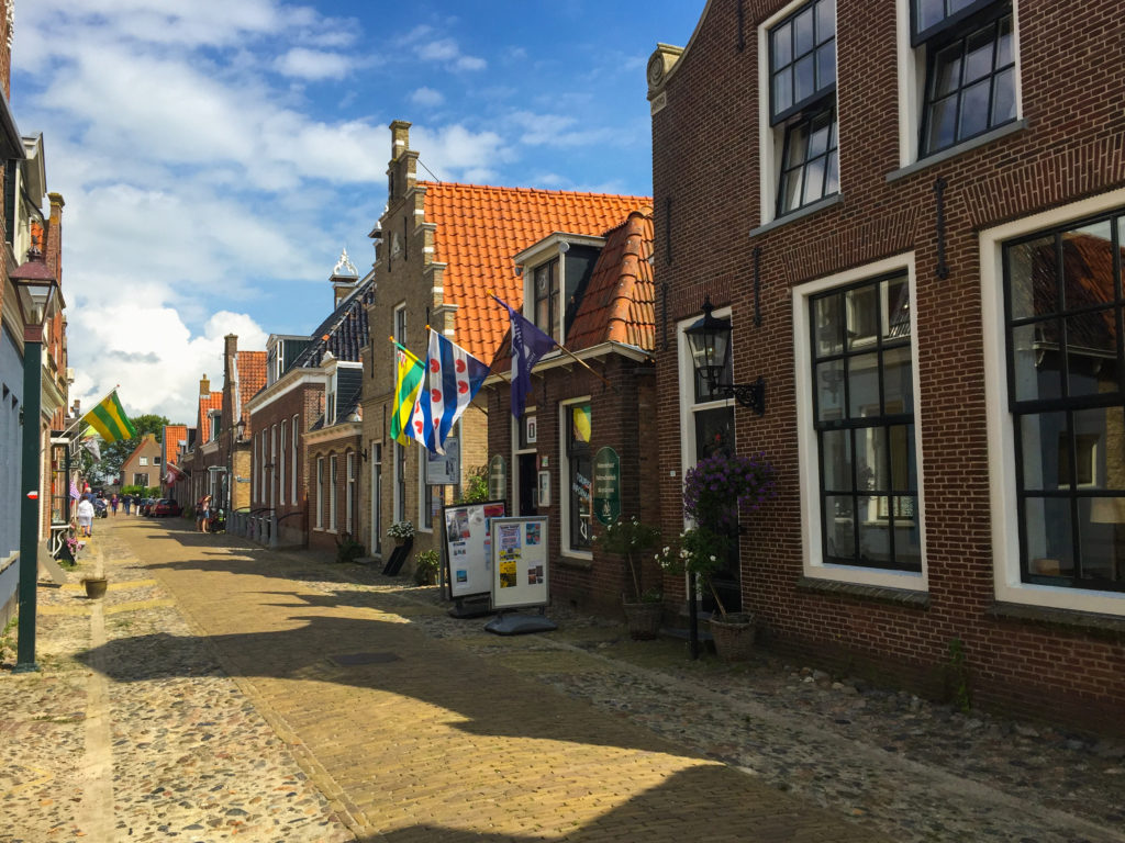 De smalle straatjes van Hindeloopen